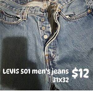 Levi's Men's Light Blue Straight Jeans